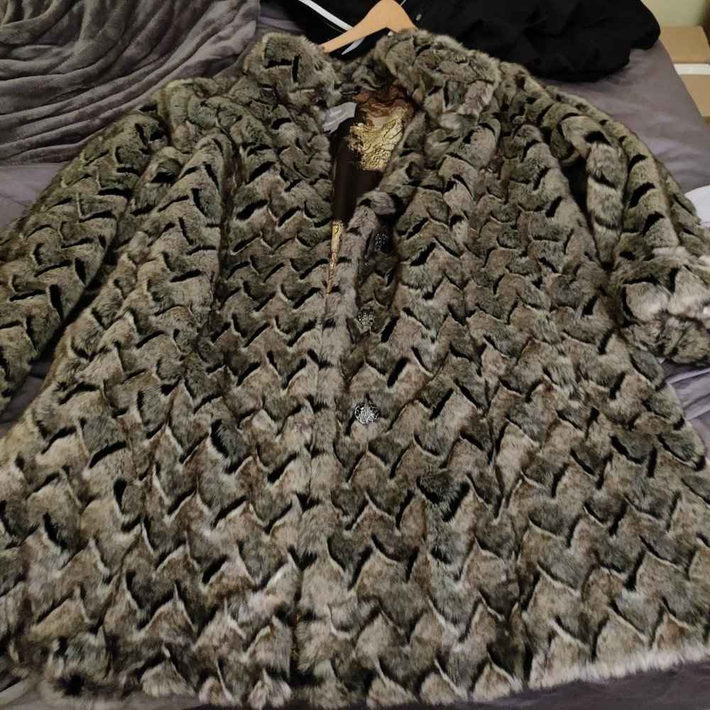 Dennis by Dennis Basso Platinum Silver/Brown Patterned Faux Fur Coat Mint